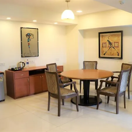 Hexhotel Castle New Mumbai
