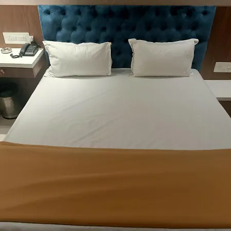 Hotel Elegance Mumbai