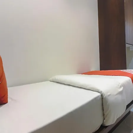 Flora Suites Hotel