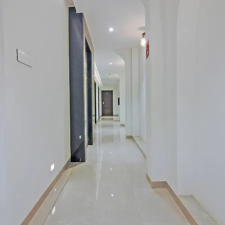 Flora Suites 3*