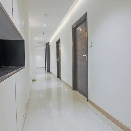Hotel Flora Suites