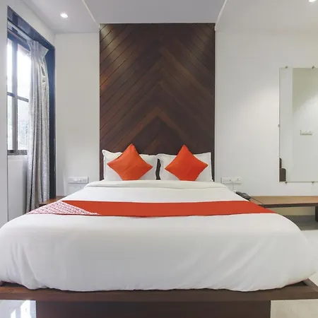Flora Suites