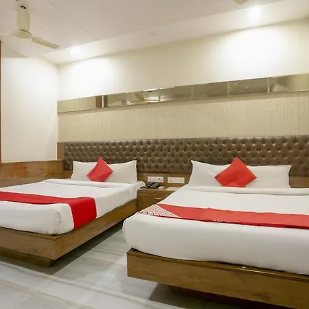 Hotel Oyo Flagship 76107 Royce Executive Mumbai