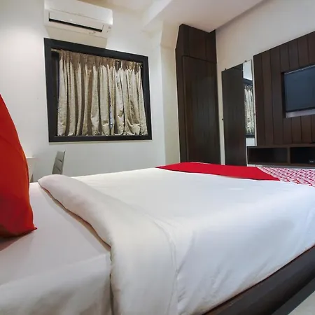 Flora Suites 3*