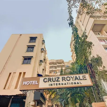 Hotel Treebo Cruz Royale Santacruz West 3*