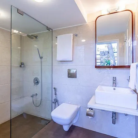 Ama & Trails, House Madh Island * Mumbai