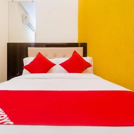 Hotel Oyo 26199 Spring Hill 3*