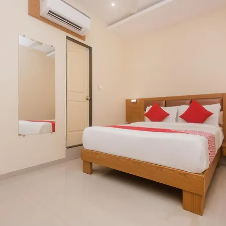 Oyo 22829 Volga Hotel 3*
