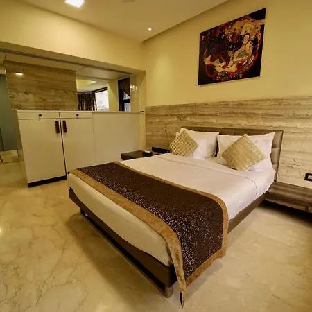 Executive Enclave Hotel 3*