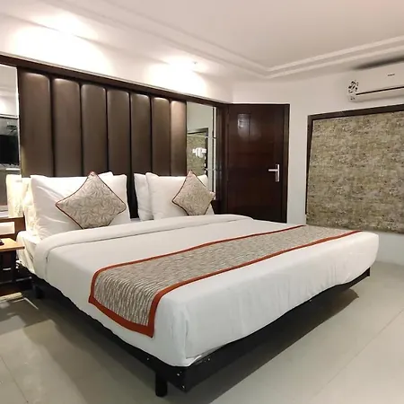 Supreme - Cuffe Parade Hotel