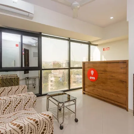Capital O Konak Near Chhatrapati Shivaji International Airport Hotel