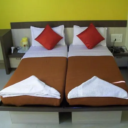 Hotel Crescent 2*