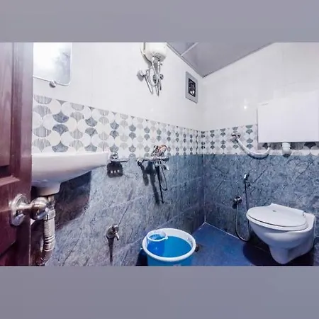 Bed & Breakfast Awesome Male Only *