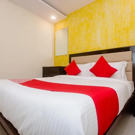 Oyo 26199 Spring Hill Hotel 3*