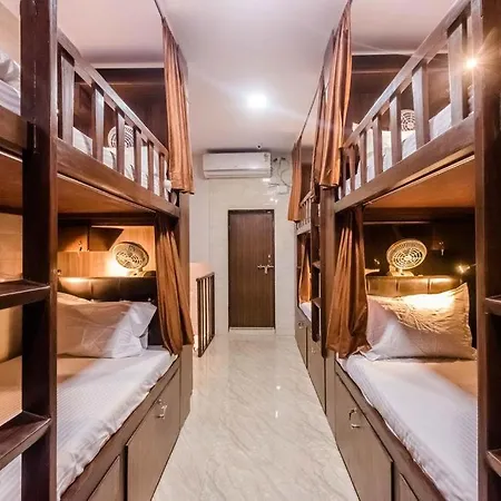 Awesome Male Only Bed & Breakfast Mumbai