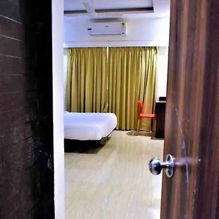 Golden Tulipzz By Marvik Hotel Mumbai