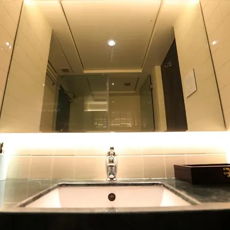 Baba Homes Andheri Bed & Breakfast
