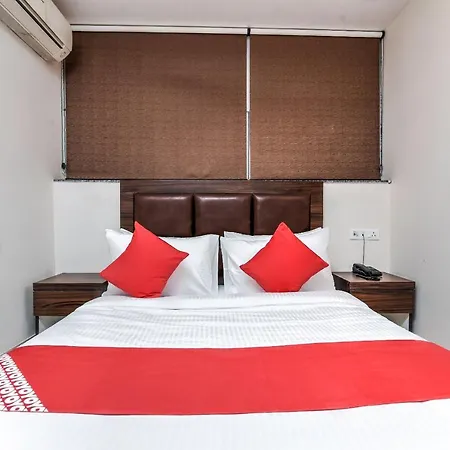 Oyo 77182 Sea Rock Hotel Mumbai