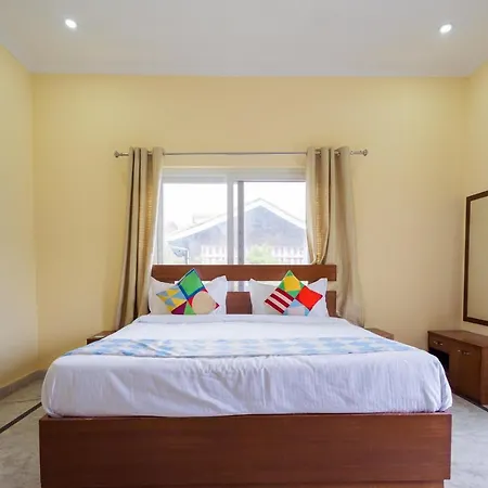 Spot On 40739 Nandi Palace Spot Guest house