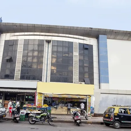 Capital O 77295 Bansidhar Bhuvan 3* Mumbai