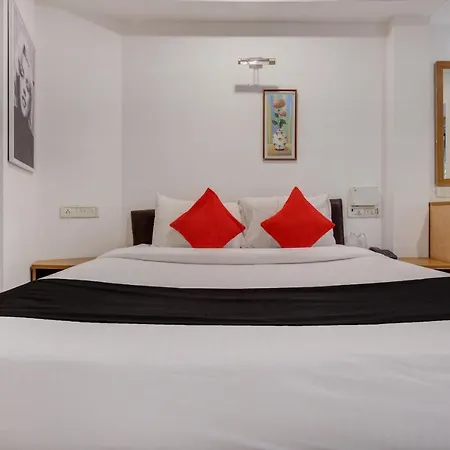 Capital O 77295 Bansidhar Bhuvan 3*