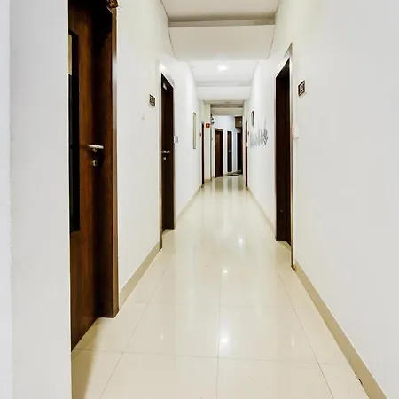Hotel Capital O 77295 Bansidhar Bhuvan Mumbai