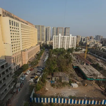 Aristo Serviced Near Kokilaben Dhirubai Ambani Hospital For Family Only *