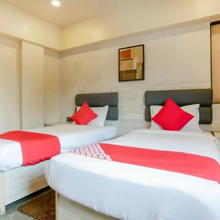 Oyo Flagship 75787 Meadow Mumbai