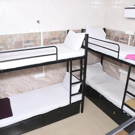 Super Sleepwell Male-female Hotel *