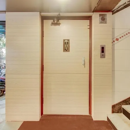 Treebo Cruz Royale Santacruz West Hotel 3*