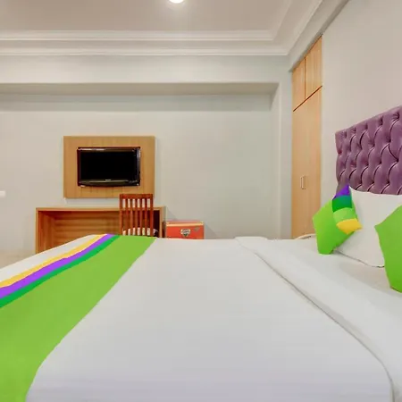 Hotel Treebo Cruz Royale Santacruz West