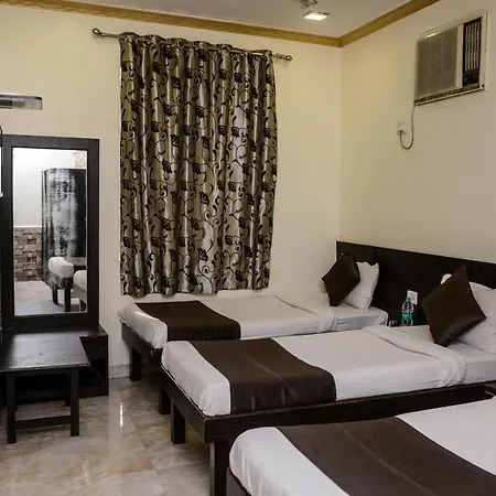 National Hotel 2*