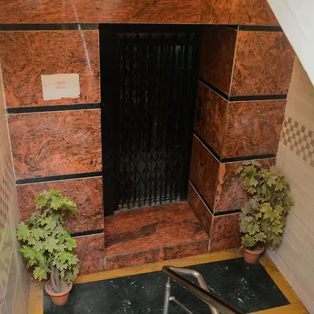 Hotel National 2*