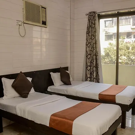 National Hotel 2*