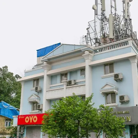 Oyo Flagship 75787 Meadow Mumbai