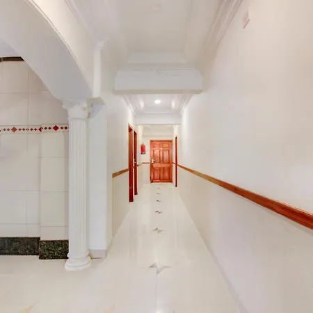 Hotel Treebo Cruz Royale Santacruz West