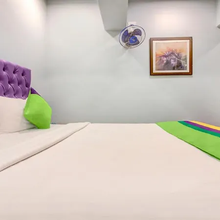 Treebo Cruz Royale Santacruz West 3* Mumbai