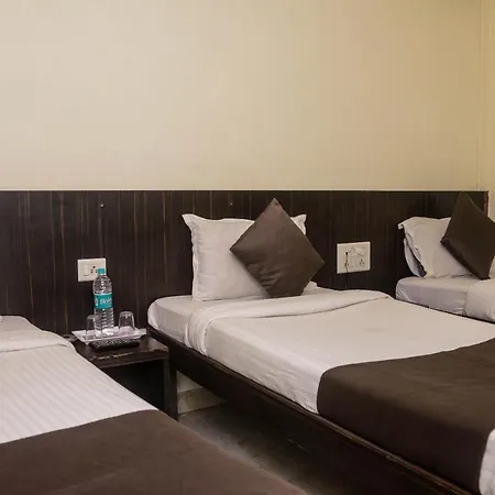 National Hotel 2*