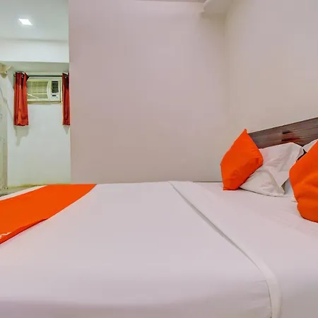Oyo 76486 Silver Moon 2* Mumbai