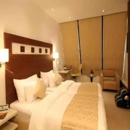 Suncity Premiere, Near To Airport
