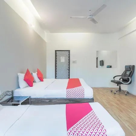 Oyo 71397 Guru Hotel Mumbai