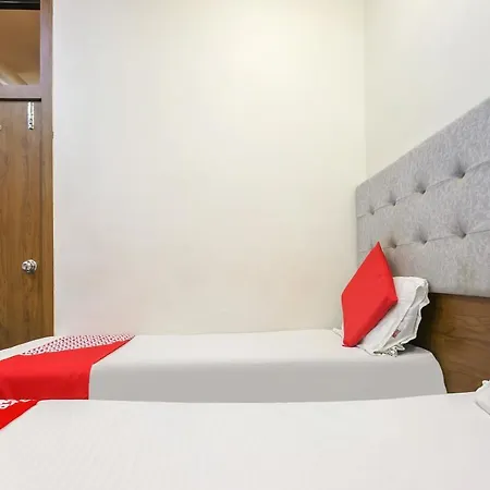 Oyo 77827 The New Balaji Residency Mumbai
