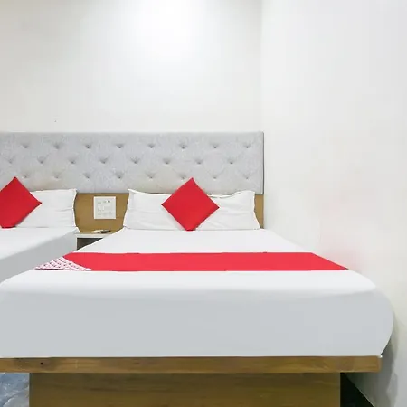 Hotel Oyo 77827 The New Balaji Residency 3*