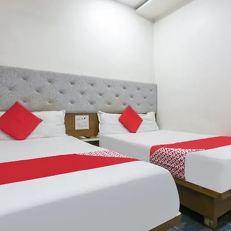 Oyo 77827 The New Balaji Residency 3*
