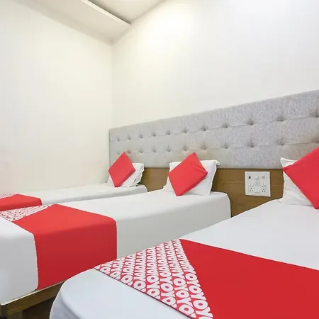 Hotel Oyo 77827 The New Balaji Residency 3*