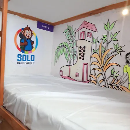 Hostel Solo Backpacker Mumbai