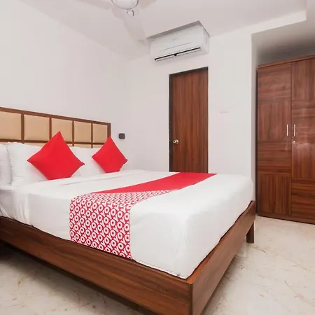 Hotel Oyo 46995 Grand Plaza 3*