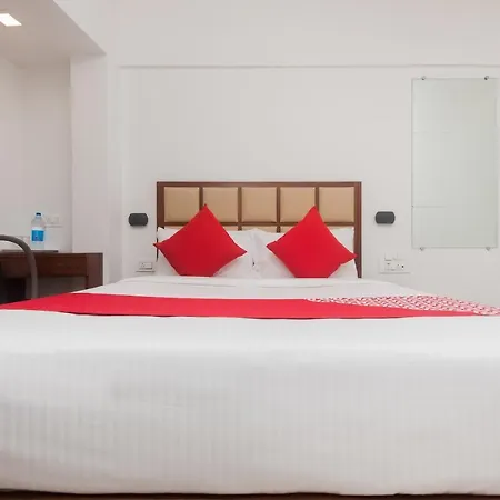 Hotel Oyo 46995 Grand Plaza Mumbai