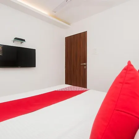 Hotel Oyo 46995 Grand Plaza Mumbai