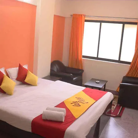 Wow 1016 Krish Palace Hotel